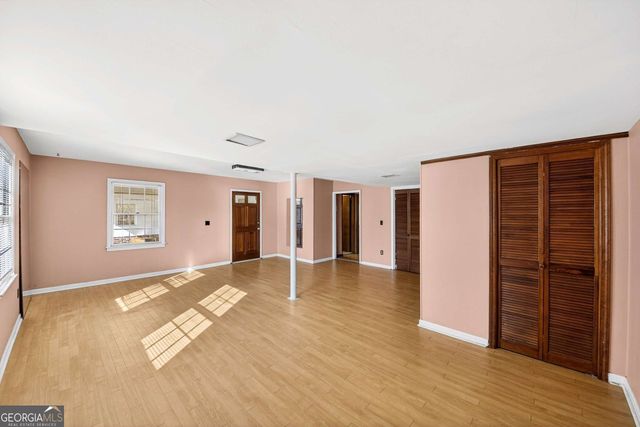 5657 Bob White Circle NW, Lilburn, GA 30047