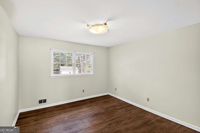 5657 Bob White Circle NW, Lilburn, GA 30047