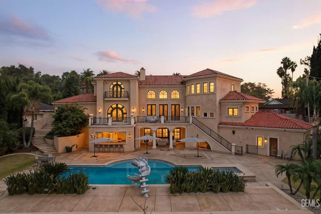 4275 Country club Drive, Bakersfield, CA 93306