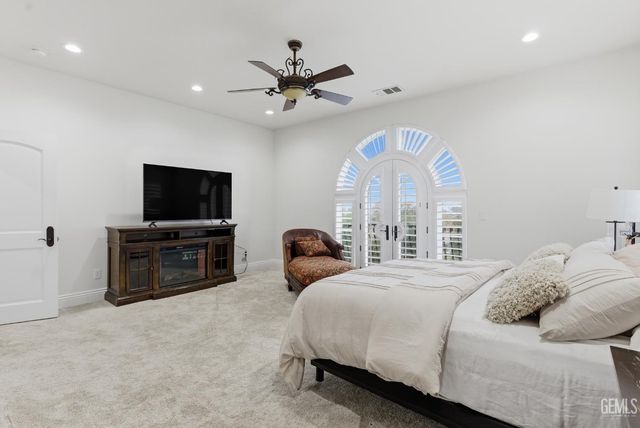 4275 Country club Drive, Bakersfield, CA 93306