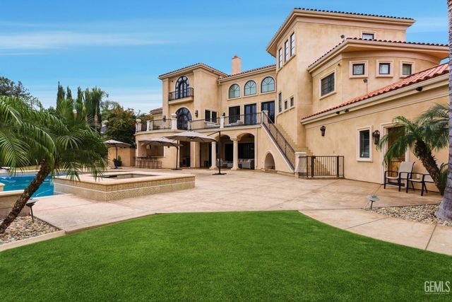 4275 Country club Drive, Bakersfield, CA 93306