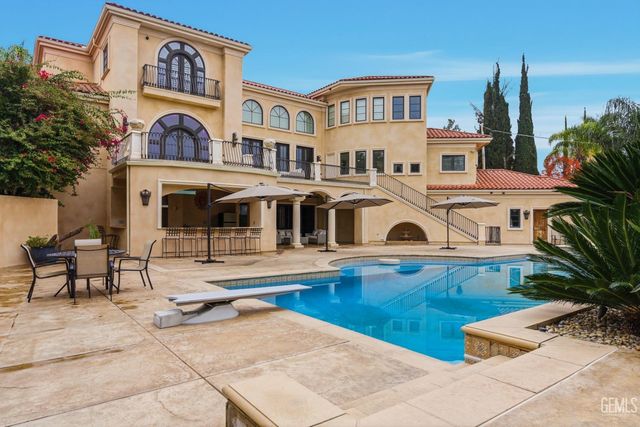 4275 Country club Drive, Bakersfield, CA 93306