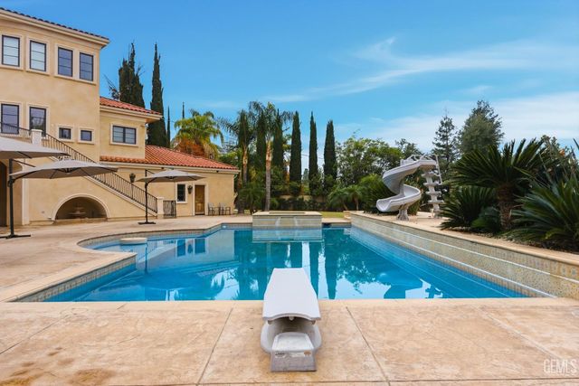 4275 Country club Drive, Bakersfield, CA 93306