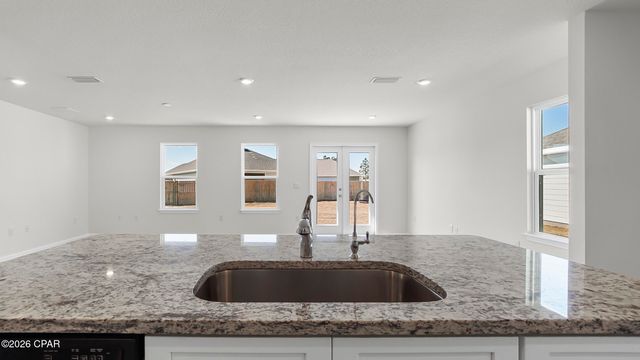 4029 Zinnia Drive, Chipley, FL 32428