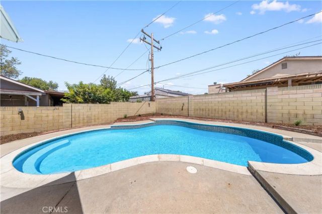 1020 Whitcomb, Simi Valley, CA 93065