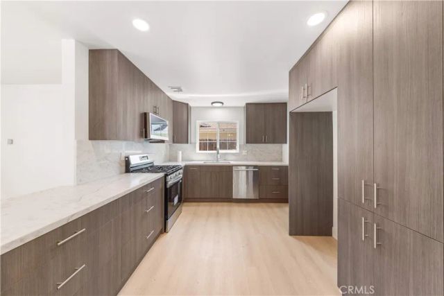 1020 Whitcomb, Simi Valley, CA 93065