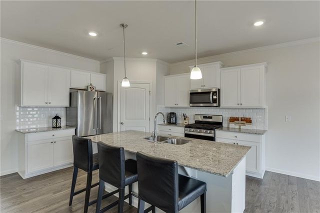 6790 Scarlet Oak Way, Flowery Branch, GA 30542