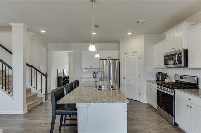 6790 Scarlet Oak Way, Flowery Branch, GA 30542