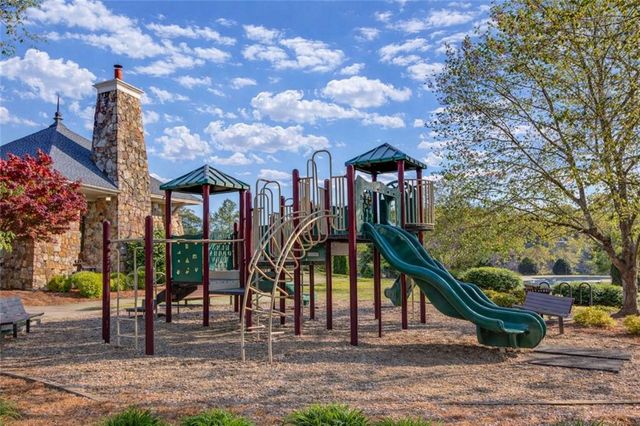 6790 Scarlet Oak Way, Flowery Branch, GA 30542