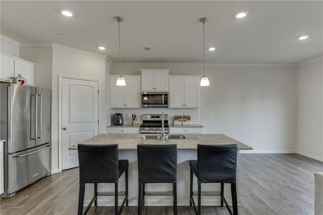 6790 Scarlet Oak Way, Flowery Branch, GA 30542