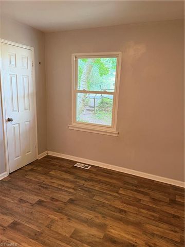 3631 Yale Avenue, Winston-salem, NC 27107