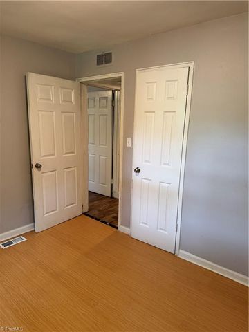 3631 Yale Avenue, Winston-salem, NC 27107