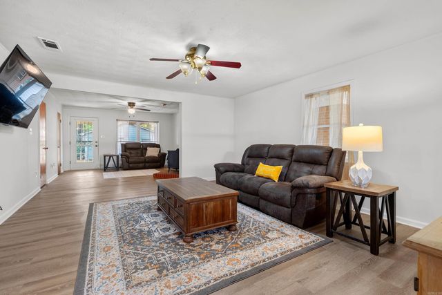 243 Windcrest Drive, Malvern, AR 72104