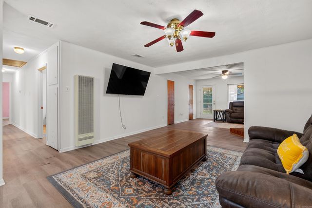 243 Windcrest Drive, Malvern, AR 72104