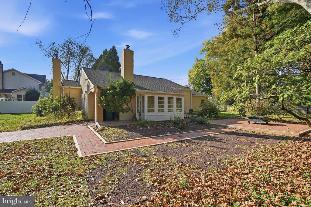 628 HULMEVILLE RD, LANGHORNE, PA 19047 — exterior