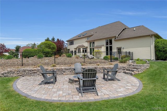 84 Beresford Court, Amherst, NY 14221