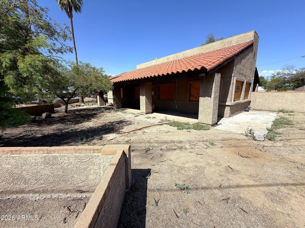 2346 E Montecito Avenue, Phoenix, AZ 85016 — exterior