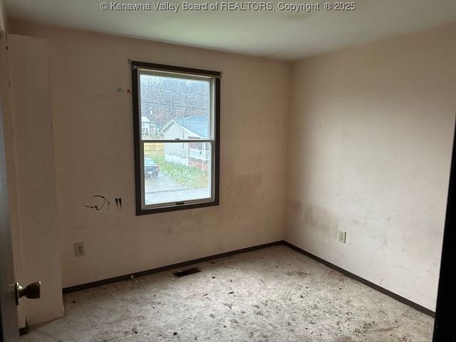 106 Pinehurst Drive, Tornado, WV 25202