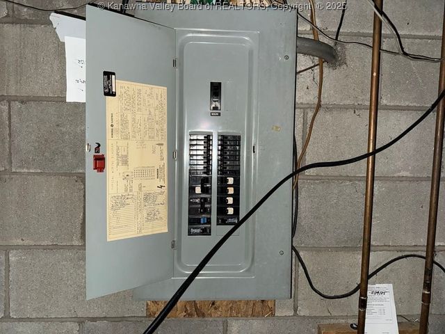 106 Pinehurst Drive, Tornado, WV 25202