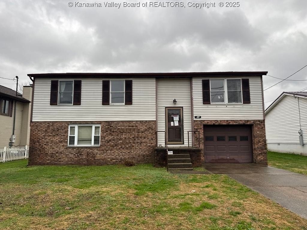 106 Pinehurst Drive, Tornado, WV 25202