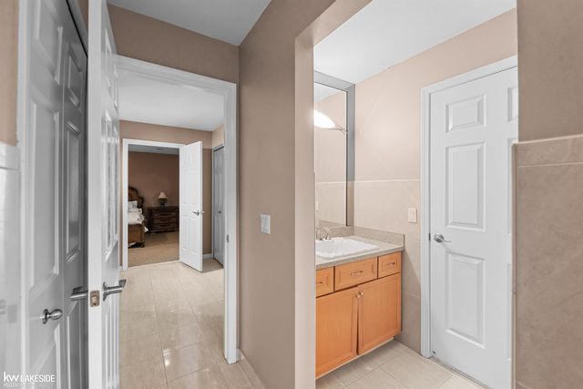 51077 Ace Drive, Macomb Twp, MI 48042