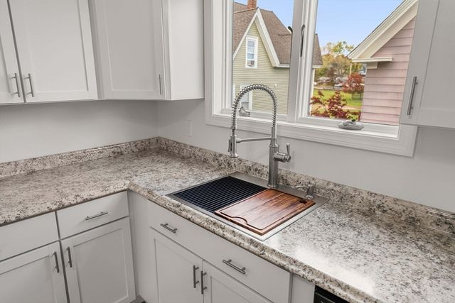 3 Marshall St, Haverhill, MA 01832