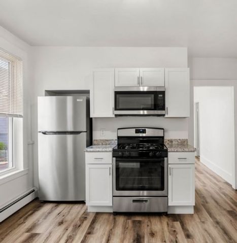 3 Marshall St, Haverhill, MA 01832