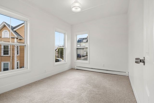 3 Marshall St, Haverhill, MA 01832