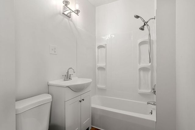 3 Marshall St, Haverhill, MA 01832