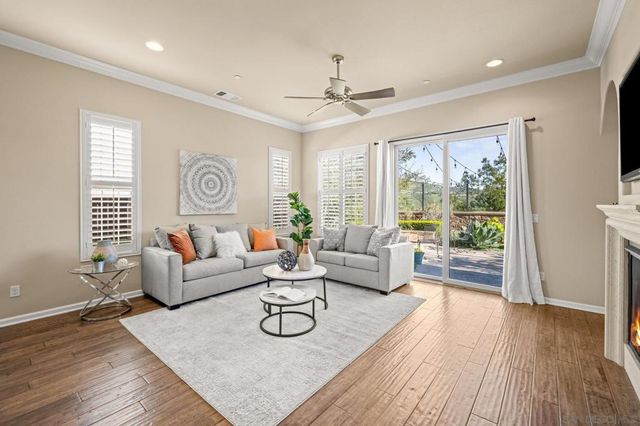 7114 Sitio Destino, Carlsbad, CA 92009