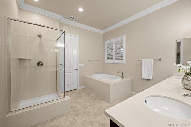 7114 Sitio Destino, Carlsbad, CA 92009