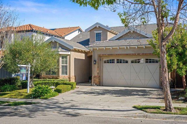 7114 Sitio Destino, Carlsbad, CA 92009