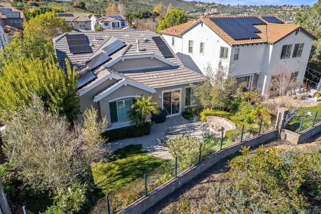 7114 Sitio Destino, Carlsbad, CA 92009