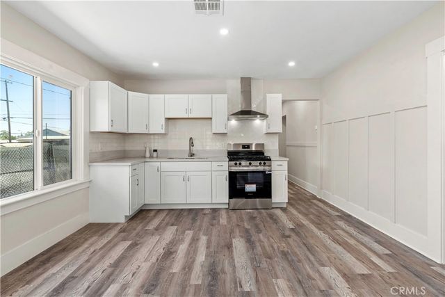 1015 Oregon, Bakersfield, CA 93305