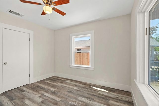 1015 Oregon, Bakersfield, CA 93305