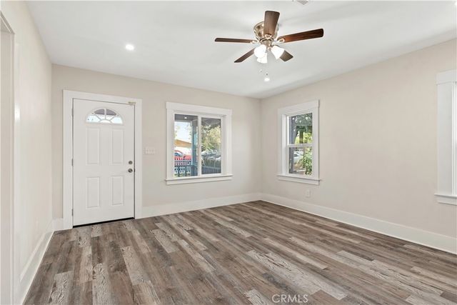 1015 Oregon, Bakersfield, CA 93305