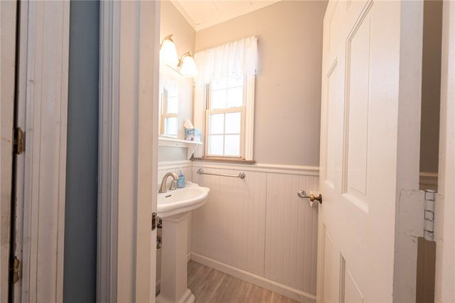 160 Maus Drive, North Huntingdon, PA 15642