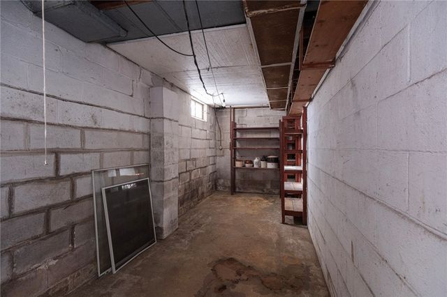 160 Maus Drive, North Huntingdon, PA 15642