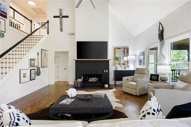 2672 Catawba Drive NW, Kennesaw, GA 30152
