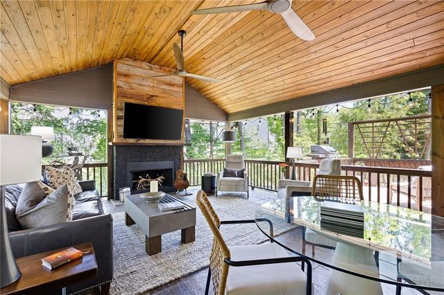 2672 Catawba Drive NW, Kennesaw, GA 30152