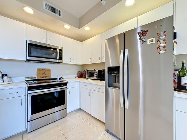 4801 OSPREY DRIVE S 103, St Petersburg, FL 33711