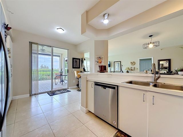 4801 OSPREY DRIVE S 103, St Petersburg, FL 33711