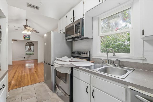 3201 W SAN JUAN STREET, Tampa, FL 33629