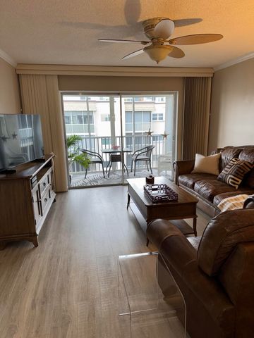 650 Snug Harbor Drive G407, Boynton Beach, FL 33435