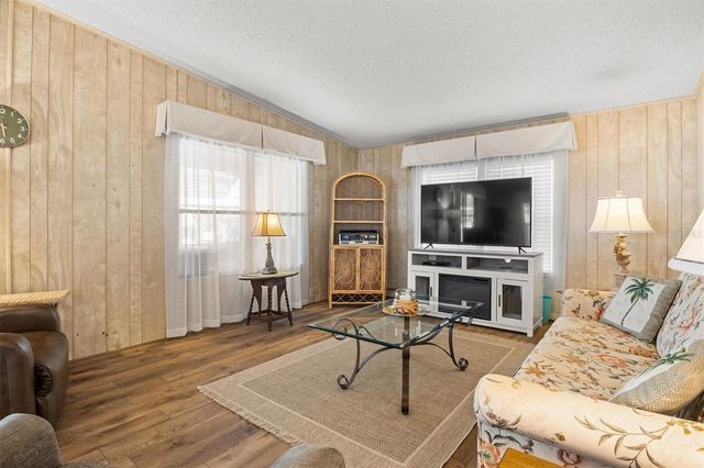 6617 WESTCHESTER DRIVE NE, Winter Haven, FL 33881