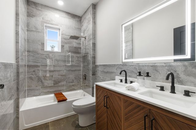 3459 KENNEDY BLVD, Jc, Heights, NJ 07307