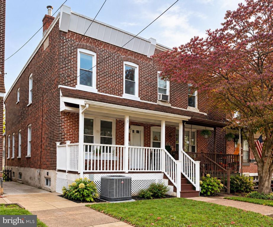1315 E 9TH ST, CRUM LYNNE, PA 19022 — exterior