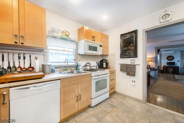 125 Lafayette Pl, Plainfield City, NJ 07060