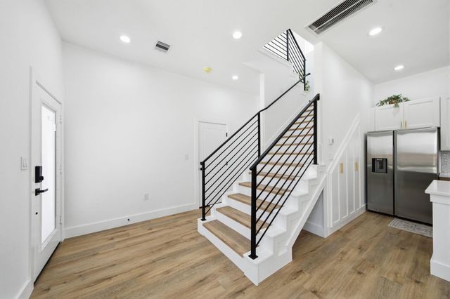 8904 Knoll Leaf Drive, Houston, TX 77080