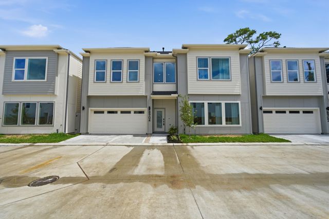 8904 Knoll Leaf Drive, Houston, TX 77080